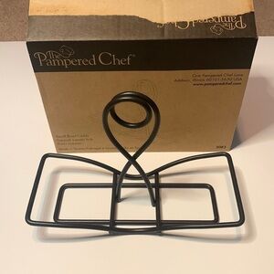 Pampered chef small bowl caddy.